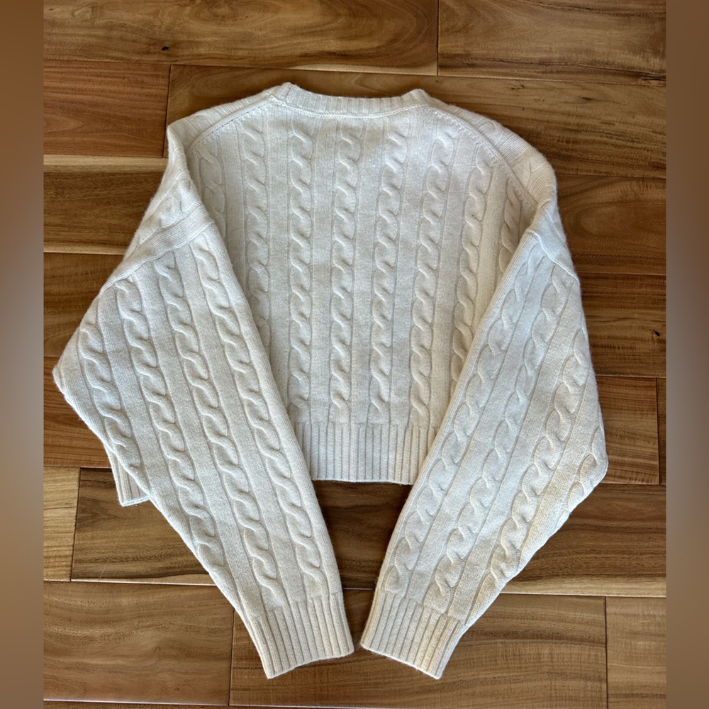Aritzia Sunday Best Peggy Cropped Cable-knit Sweater.  Size Medium - Picture 8 of 10